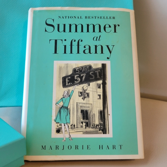 Summer at Tiffany Book ~  1940s True Story New York City ~ Fun Read Cute Display - Picture 14 of 16